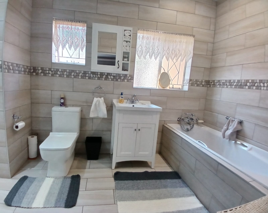 4 Bedroom Property for Sale in Sasolburg Ext 11 Free State